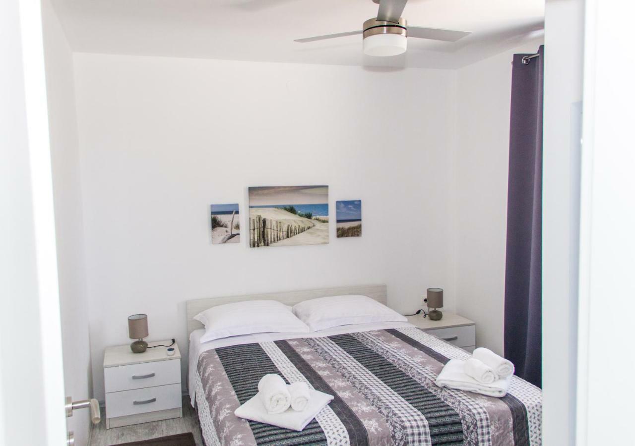 Apartmani Zoric 普纳特 外观 照片