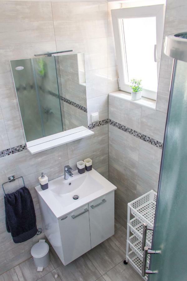Apartmani Zoric 普纳特 外观 照片